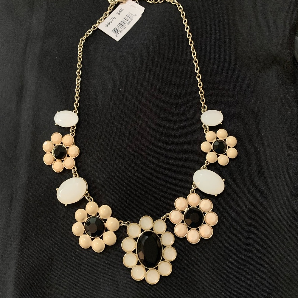 ViVI necklace